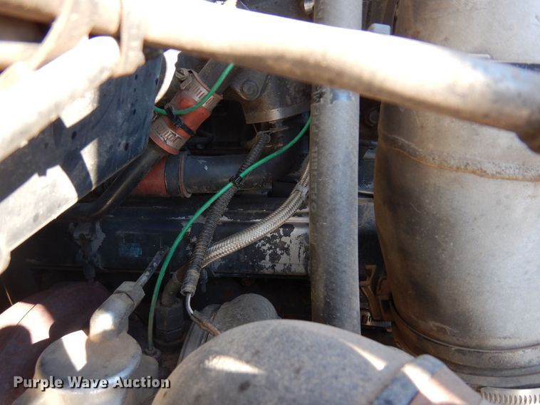 image for item KU9832 2007 International 8600  semi truck