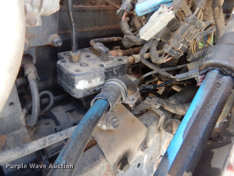 image for item KU9832 2007 International 8600  semi truck