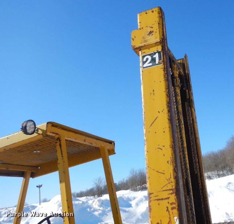 image for item KU9837 Allis Chalmers 706  forklift