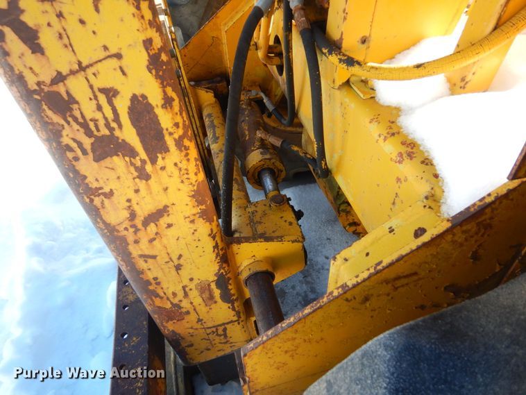 image for item KU9837 Allis Chalmers 706  forklift