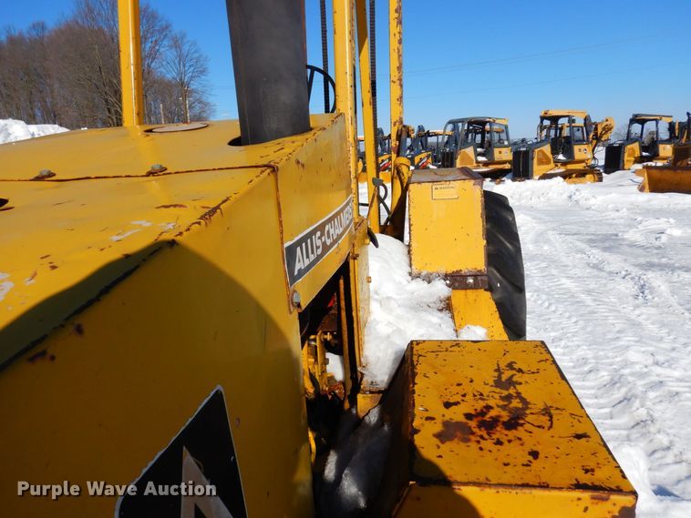 image for item KU9837 Allis Chalmers 706  forklift