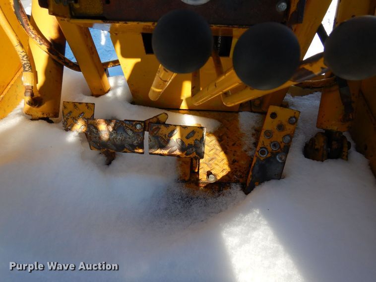 image for item KU9837 Allis Chalmers 706  forklift