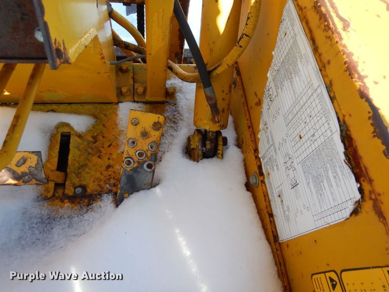 image for item KU9837 Allis Chalmers 706  forklift