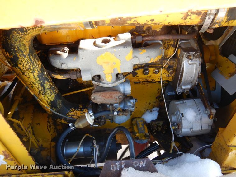 image for item KU9837 Allis Chalmers 706  forklift