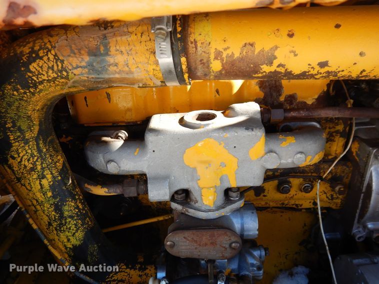 image for item KU9837 Allis Chalmers 706  forklift