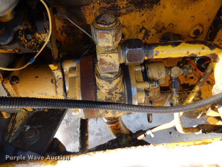 image for item KU9837 Allis Chalmers 706  forklift