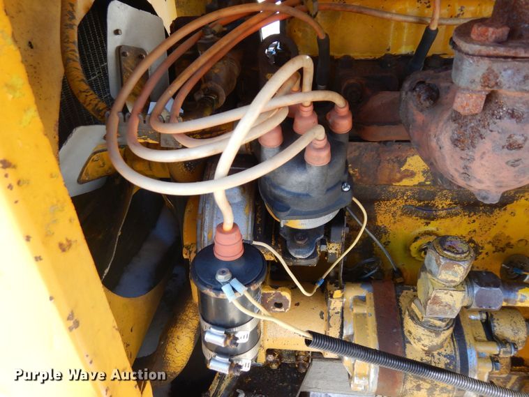 image for item KU9837 Allis Chalmers 706  forklift