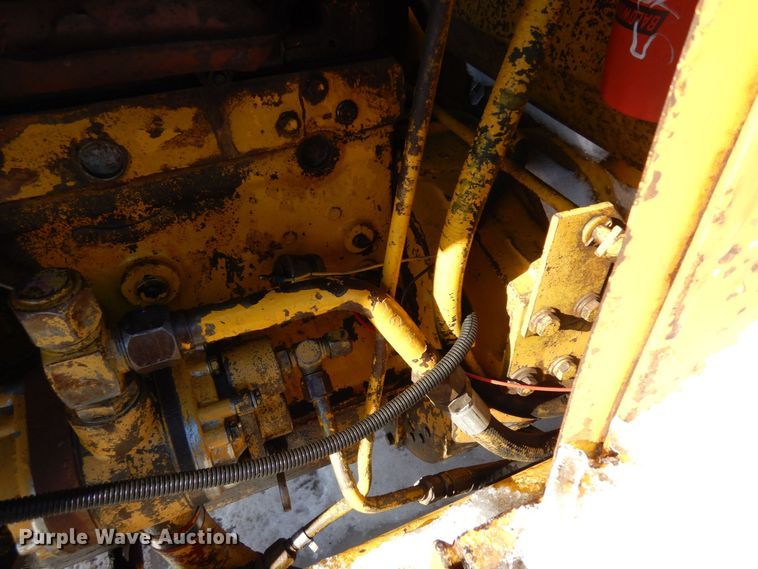 image for item KU9837 Allis Chalmers 706  forklift