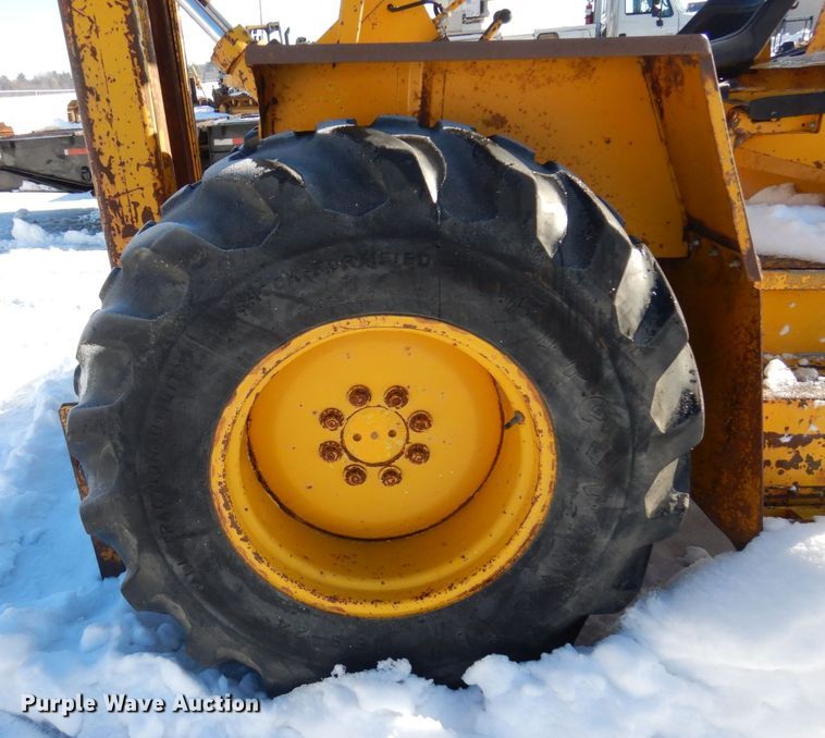 image for item KU9837 Allis Chalmers 706  forklift