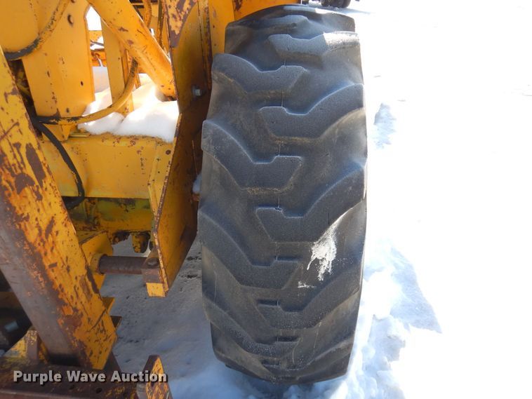 image for item KU9837 Allis Chalmers 706  forklift