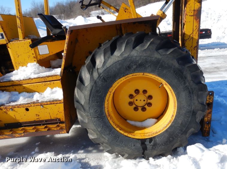 image for item KU9837 Allis Chalmers 706  forklift