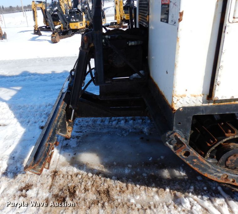 image for item KU9841 Bombardier MCD-1MC  track carrier with digger derrick