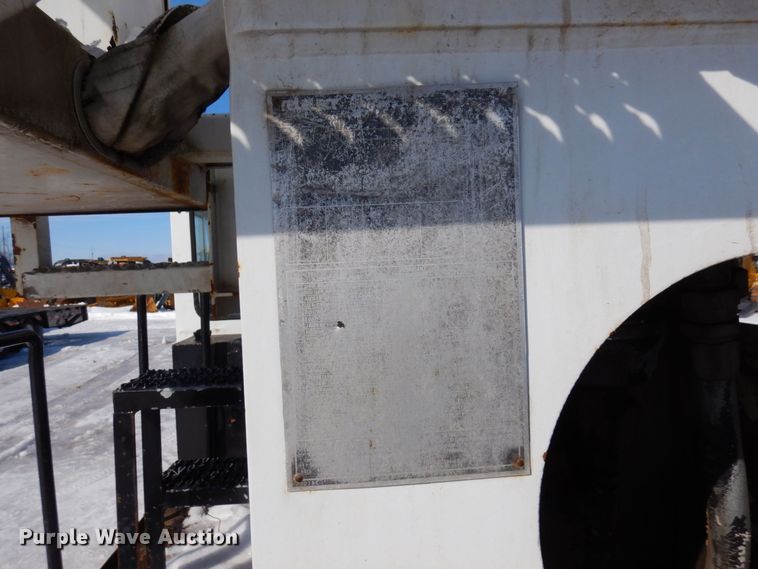 image for item KU9841 Bombardier MCD-1MC  track carrier with digger derrick