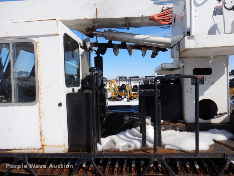 image for item KU9841 Bombardier MCD-1MC  track carrier with digger derrick
