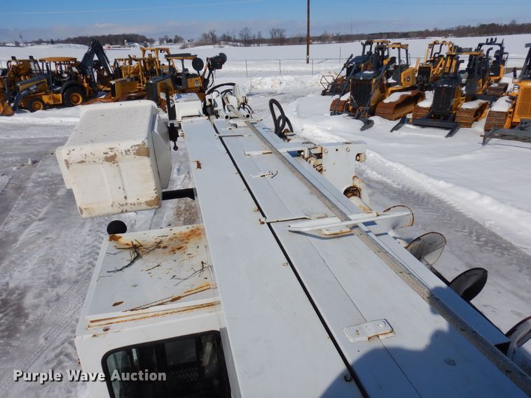 image for item KU9841 Bombardier MCD-1MC  track carrier with digger derrick