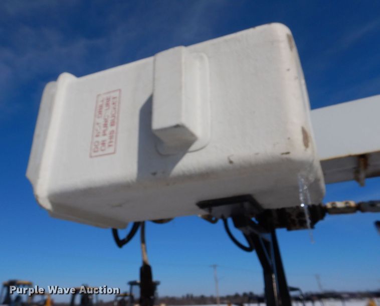 image for item KU9841 Bombardier MCD-1MC  track carrier with digger derrick