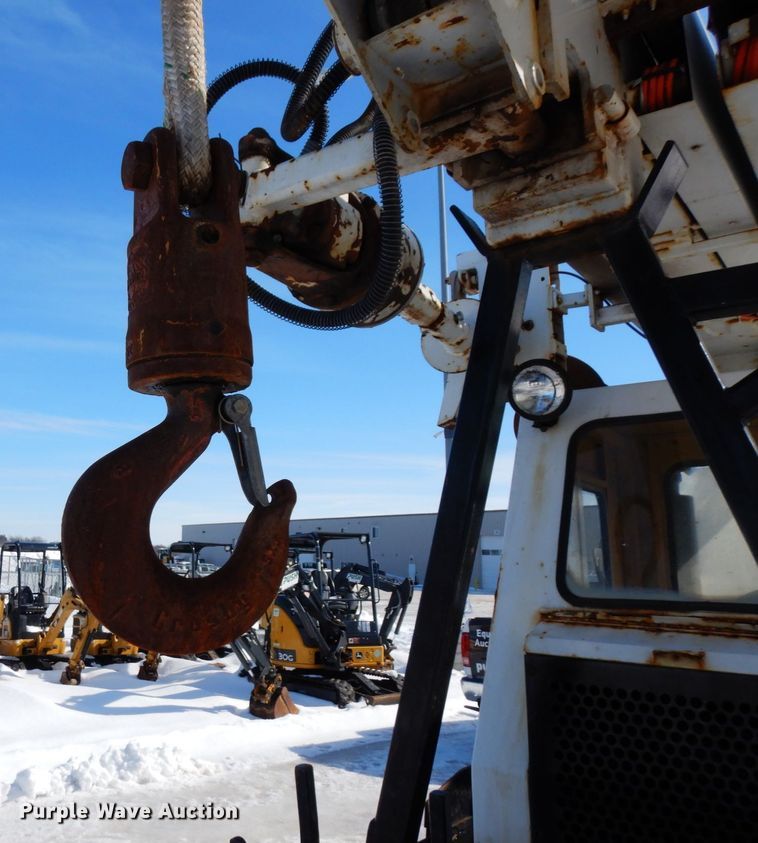 image for item KU9841 Bombardier MCD-1MC  track carrier with digger derrick