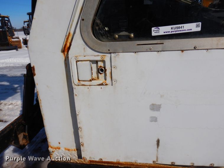 image for item KU9841 Bombardier MCD-1MC  track carrier with digger derrick