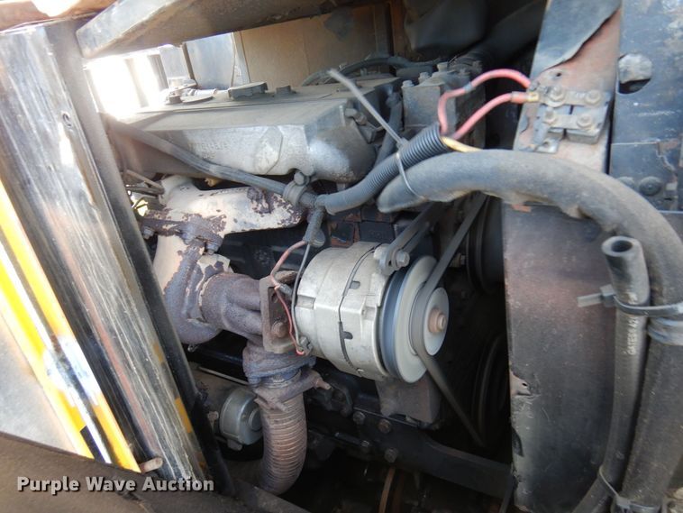 image for item KU9841 Bombardier MCD-1MC  track carrier with digger derrick