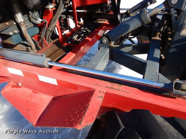 image for item KU9843 2004 Moffett M5500  forklift