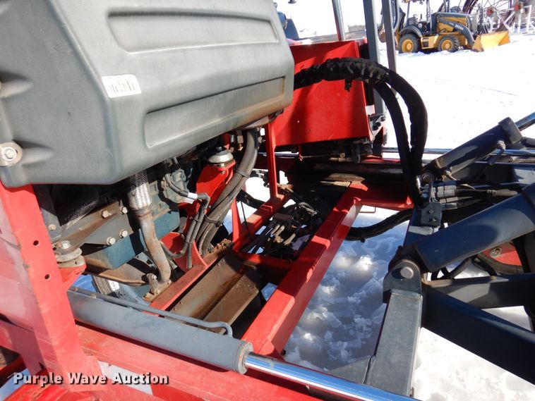 image for item KU9843 2004 Moffett M5500  forklift