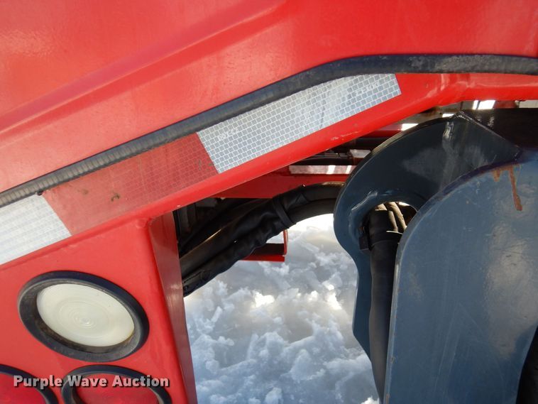 image for item KU9843 2004 Moffett M5500  forklift