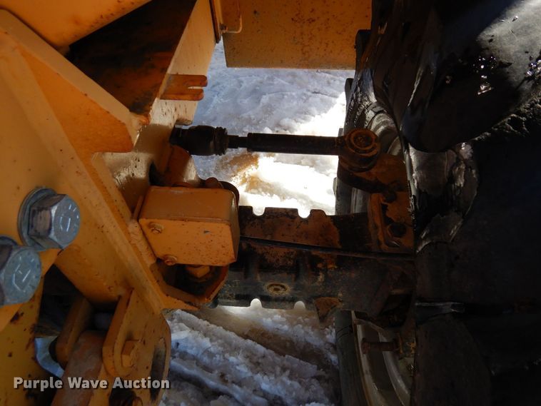 image for item KU9846 1999 Vermeer V8550A  rock saw