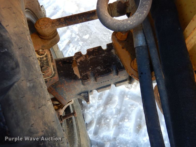 image for item KU9846 1999 Vermeer V8550A  rock saw