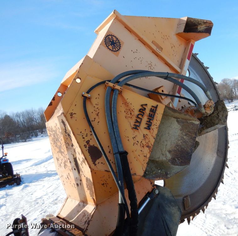 image for item KU9846 1999 Vermeer V8550A  rock saw