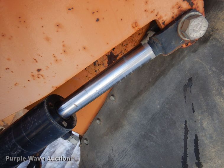 image for item KU9846 1999 Vermeer V8550A  rock saw