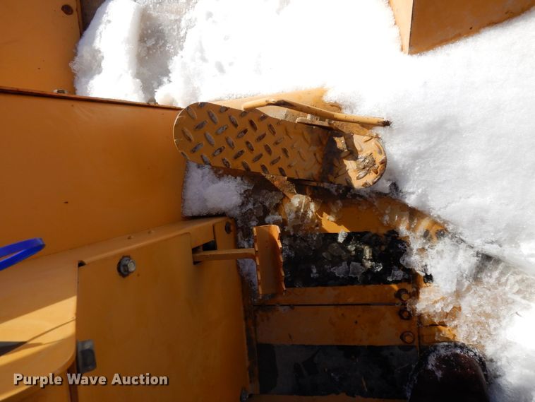 image for item KU9846 1999 Vermeer V8550A  rock saw