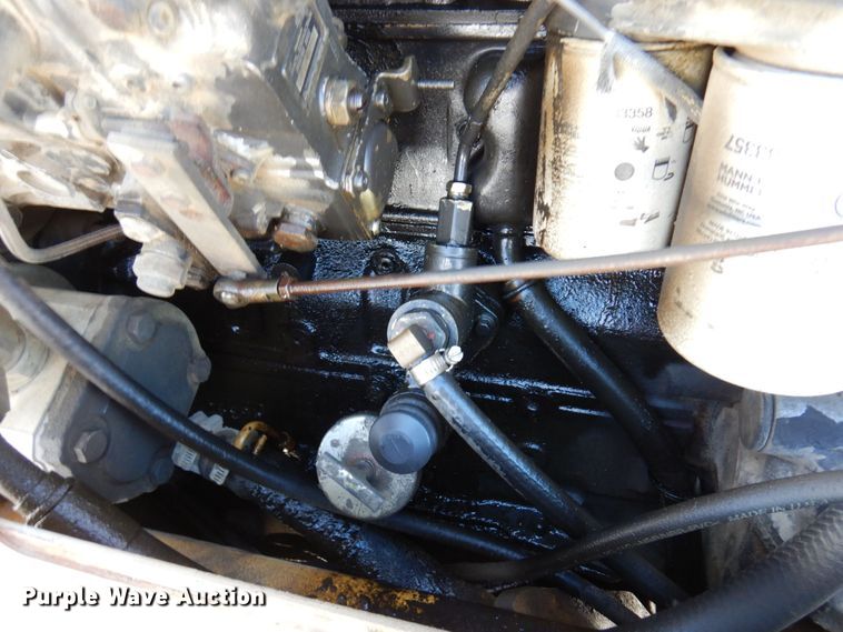 image for item KU9846 1999 Vermeer V8550A  rock saw