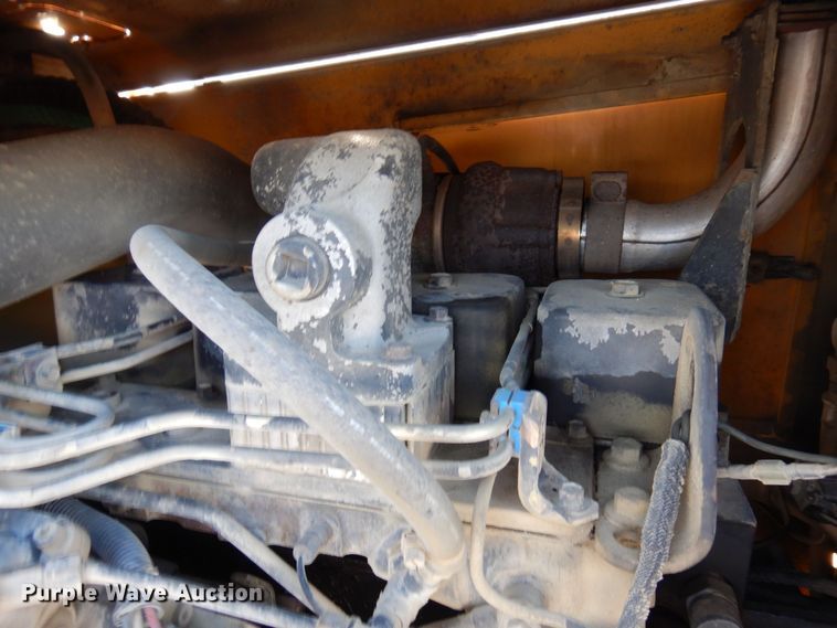 image for item KU9846 1999 Vermeer V8550A  rock saw