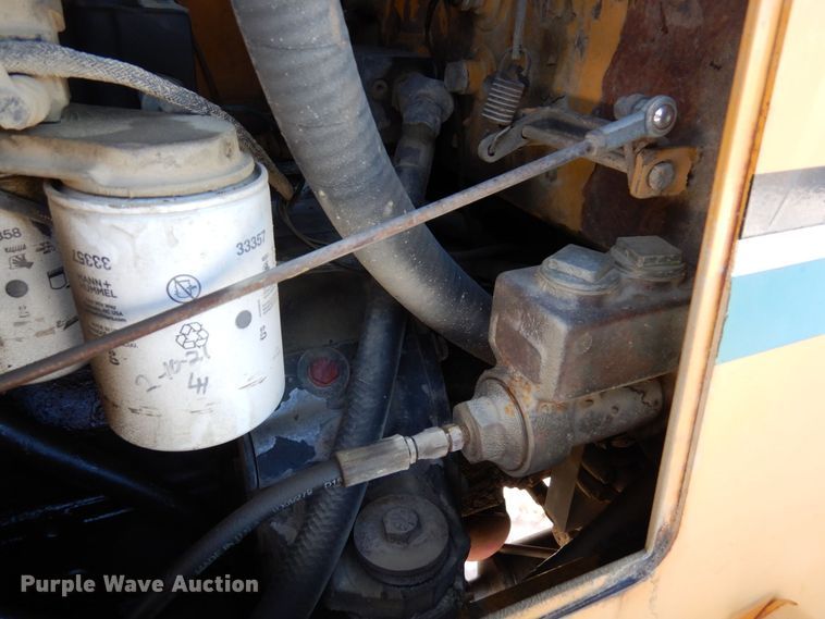 image for item KU9846 1999 Vermeer V8550A  rock saw