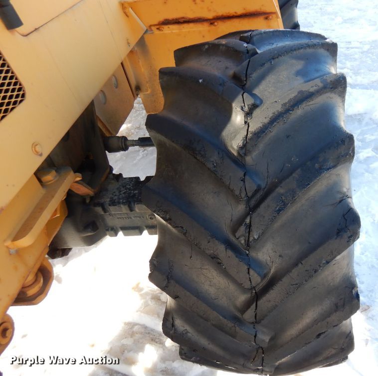 image for item KU9846 1999 Vermeer V8550A  rock saw