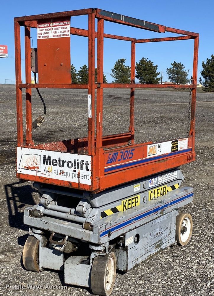 image for item KW9000 1994 Skyjack SJM3015  scissor lift