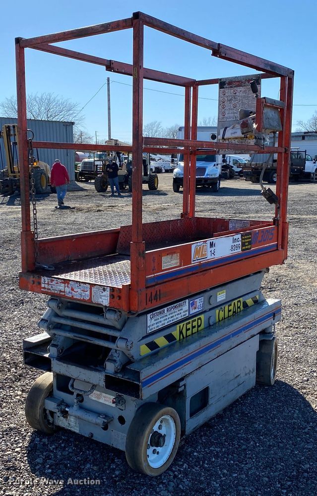image for item KW9000 1994 Skyjack SJM3015  scissor lift