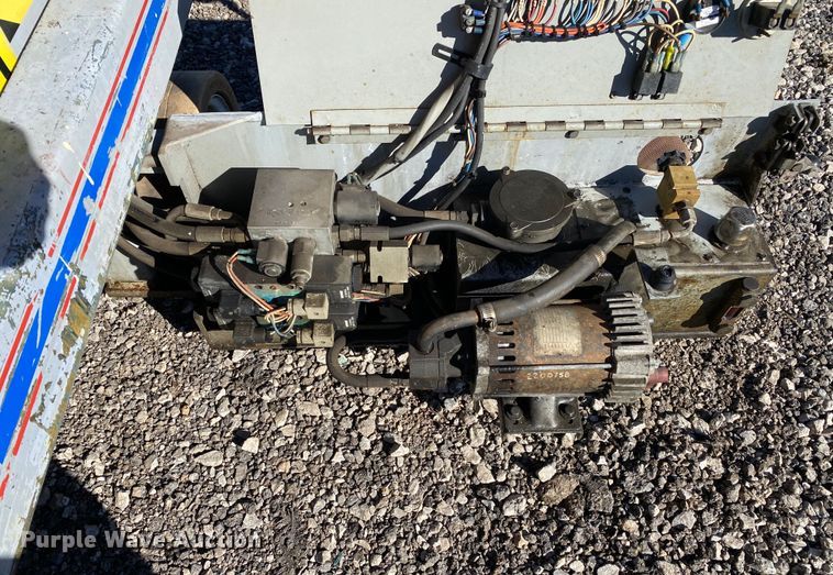 image for item KW9000 1994 Skyjack SJM3015  scissor lift