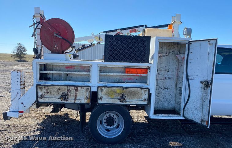 image for item KW9007 2013 Ford F550 Super Duty  Crew Cab utility / service truck