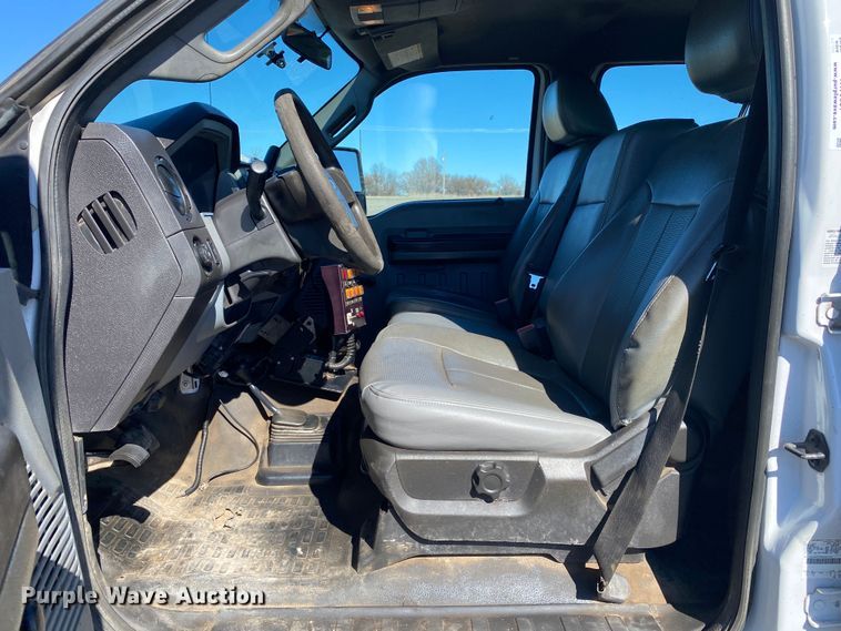 image for item KW9007 2013 Ford F550 Super Duty  Crew Cab utility / service truck