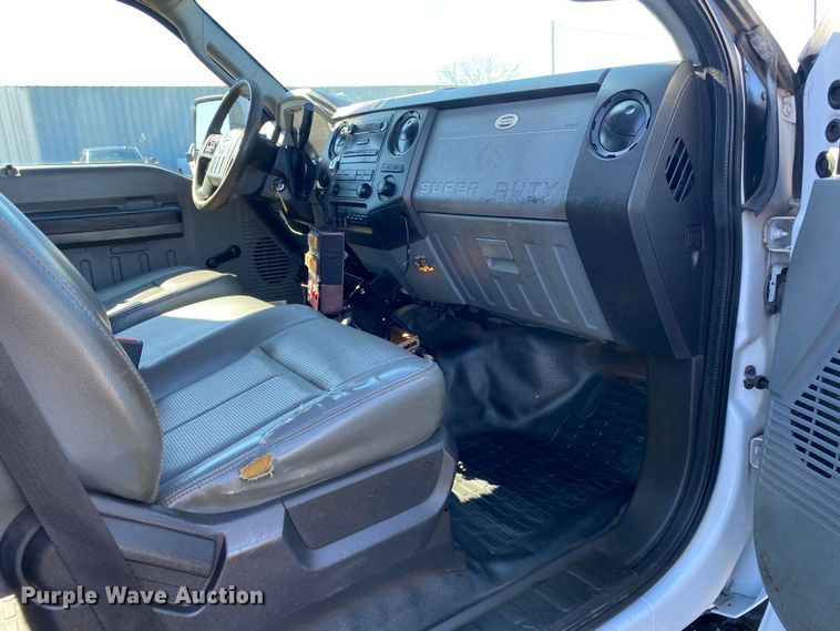 image for item KW9007 2013 Ford F550 Super Duty  Crew Cab utility / service truck