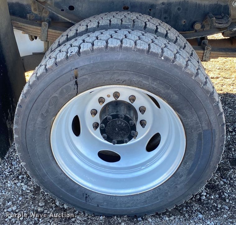 image for item KW9007 2013 Ford F550 Super Duty  Crew Cab utility / service truck