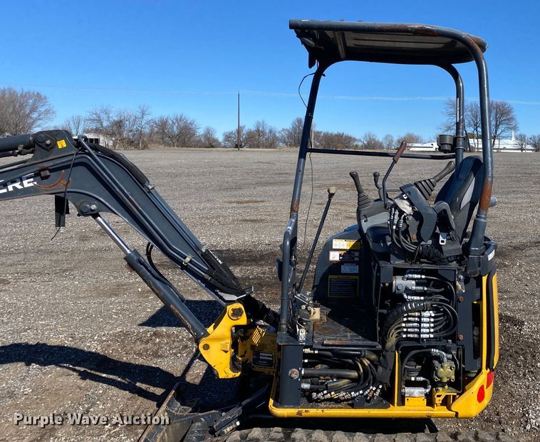 image for item KW9008 2014 John Deere 17D  mini excavator