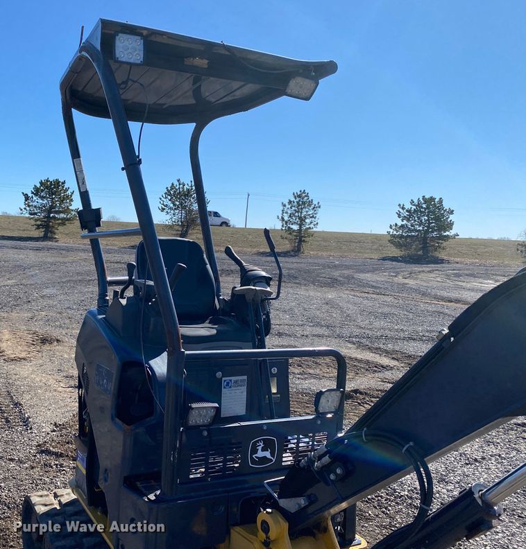 image for item KW9008 2014 John Deere 17D  mini excavator