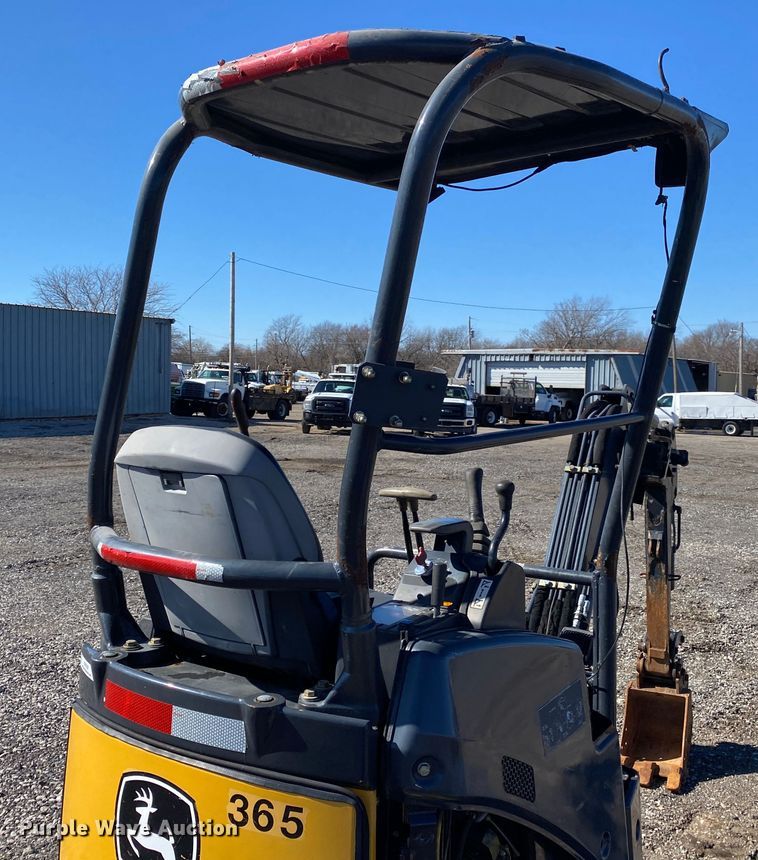 image for item KW9008 2014 John Deere 17D  mini excavator