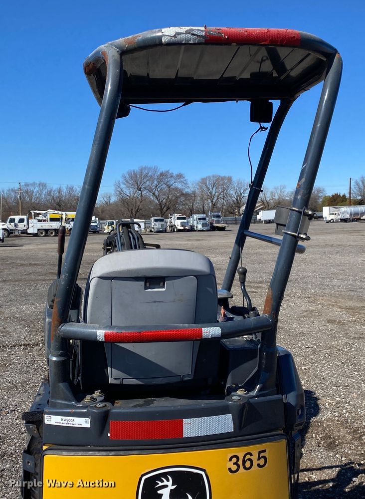 image for item KW9008 2014 John Deere 17D  mini excavator