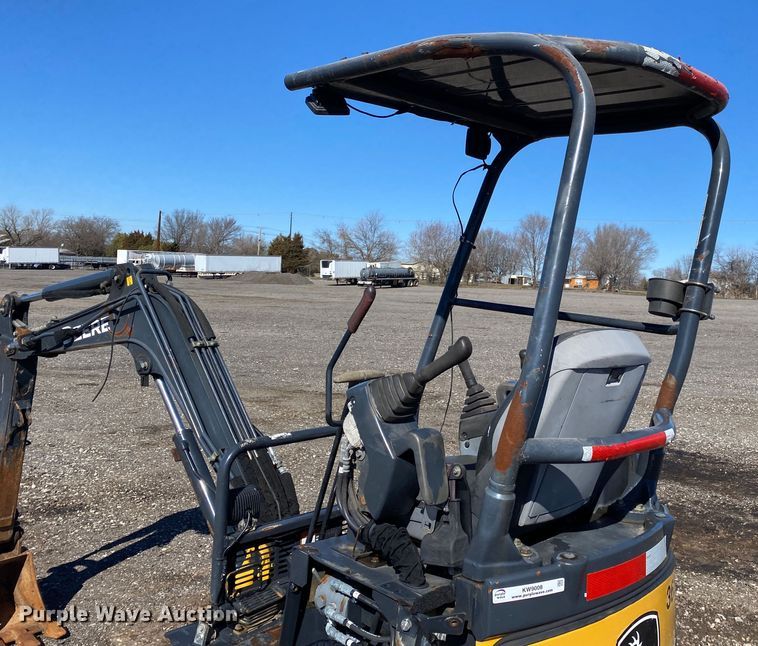 image for item KW9008 2014 John Deere 17D  mini excavator