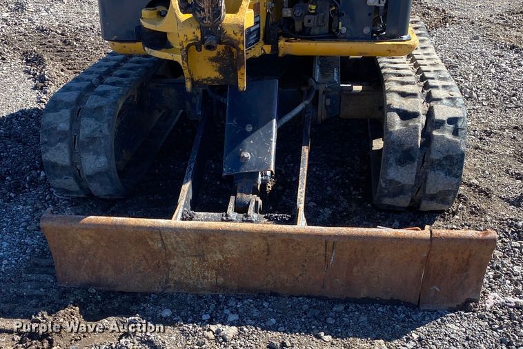 image for item KW9008 2014 John Deere 17D  mini excavator