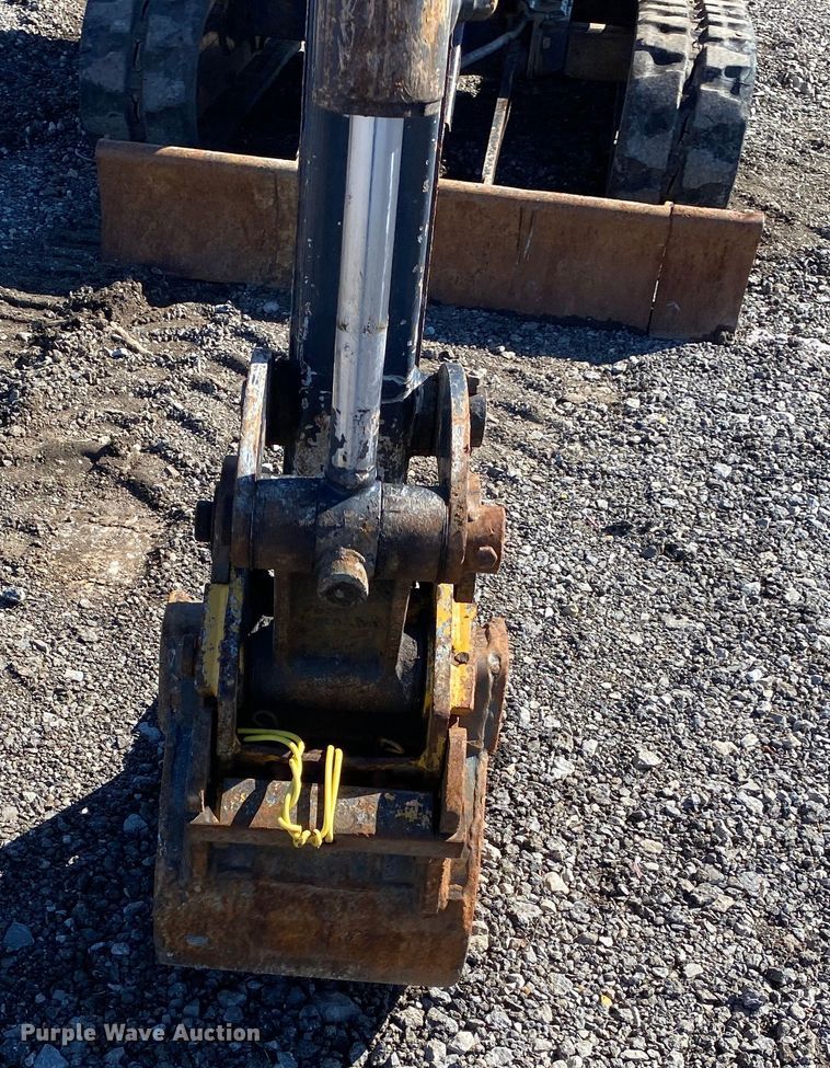 image for item KW9008 2014 John Deere 17D  mini excavator