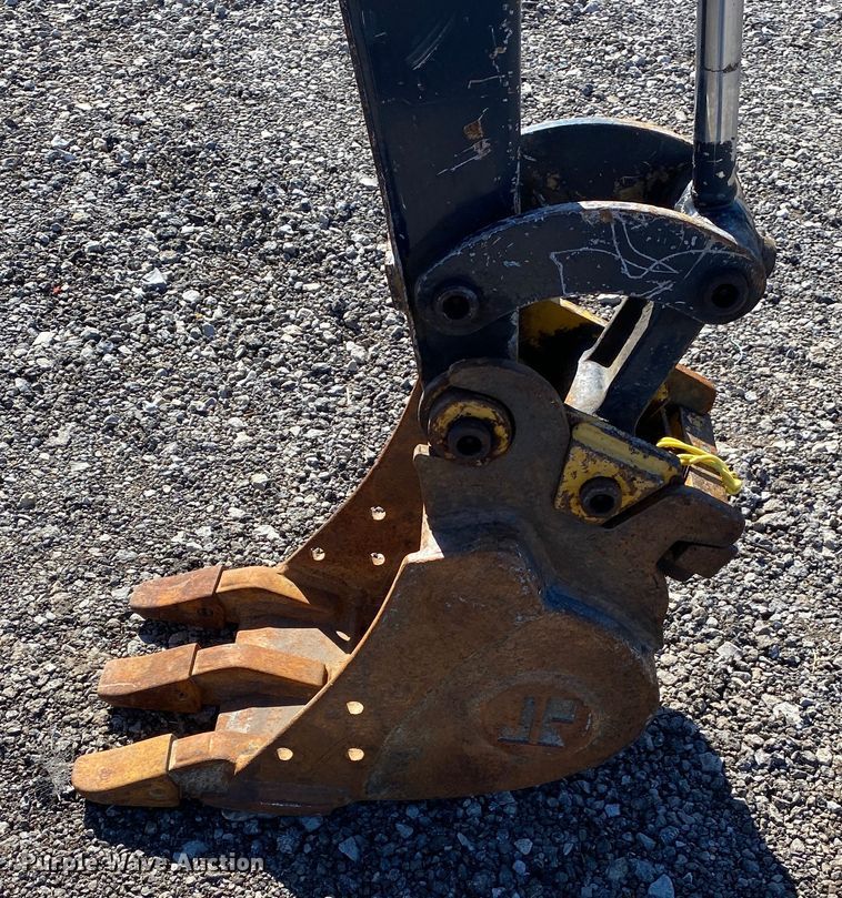 image for item KW9008 2014 John Deere 17D  mini excavator